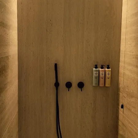 Hotel International &