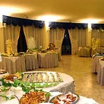Hotel International & - In Prima Fila Sul Lungomare 4*