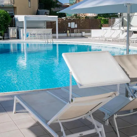 International & Hotel 4*