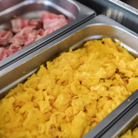 International & - In Prima Fila Sul Lungomare Szálloda 4*