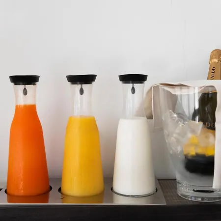 International & - In Prima Fila Sul Lungomare Szálloda