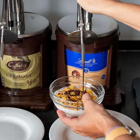 International & - In Prima Fila Sul Lungomare San Benedetto del Tronto