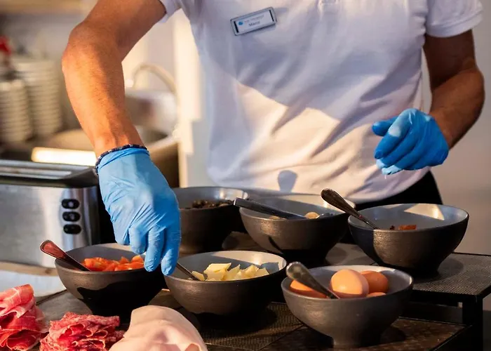 International & - In Prima Fila Sul Lungomare Otel