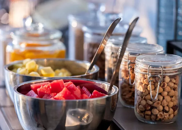 Otel International & - In Prima Fila Sul Lungomare 4*