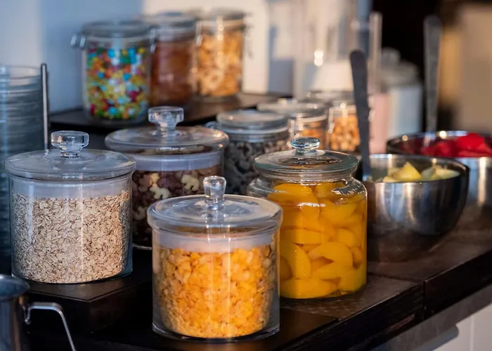 Otel International & - In Prima Fila Sul Lungomare 4*