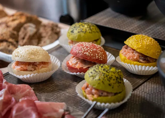 Otel International & - In Prima Fila Sul Lungomare 4*