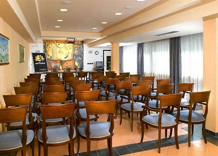 Otel International & - In Prima Fila Sul Lungomare San Benedetto del Tronto