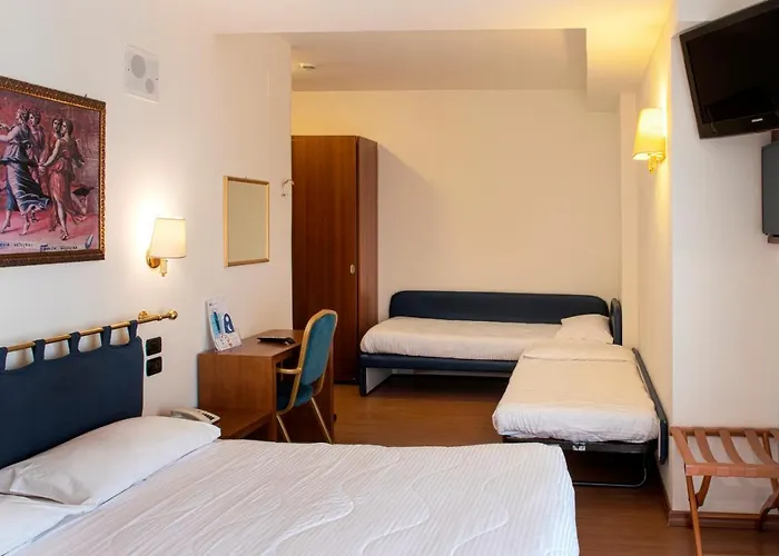International & - In Prima Fila Sul Lungomare 4*